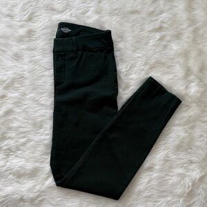 Old Navy Dark Green Pixie Ankle Pants Size 0